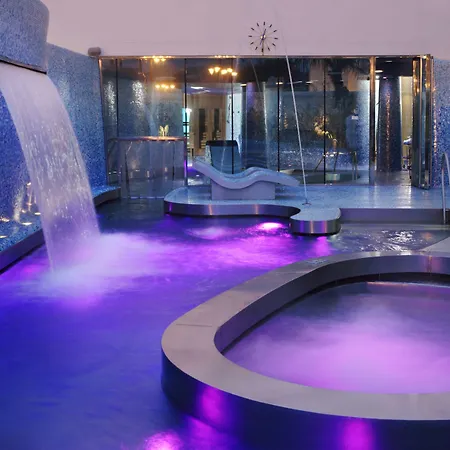 Arenas Balneario Szálloda 5*